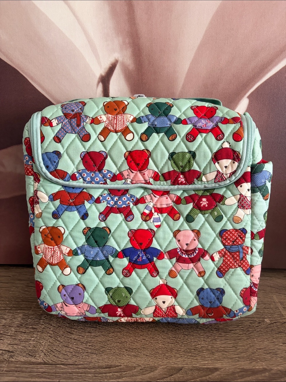 VB Lunch Crossbody Toasty Teddy NWT